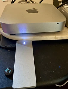 Apple Mac Mini Core i7 2.6GHz Quad core, SSD Catalina +OWC external SSD - Afbeelding 1 van 3