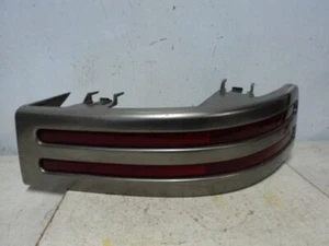 97 INTREPID RIGHT TAIL LIGHT FILLER PANEL - Foto 1 di 2