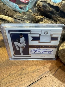 2024 Panini National Treasures Felix Hernandez Patch Auto TMS-FH /25 Holo Silver - Picture 1 of 3