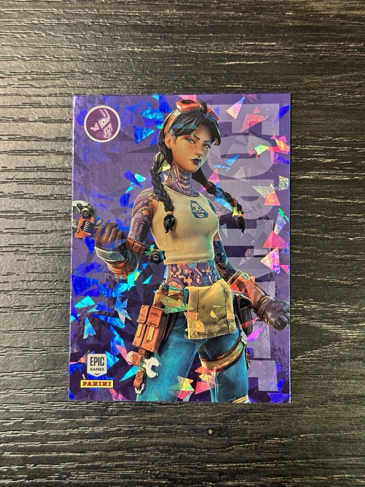 JULES CRACKED ICE Holo Foil #137 Epic Outfit Costume Fortnite Series 3 2021 - Image 1 of 2