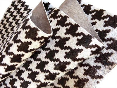 DESIGN KUHFELL HAHNENTRITT 55x40 1,5mm Lederfell Tasche Teppich Schuhe Beutel - Bild 1 von 2