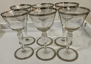 Mid Century Modern Set di 6 bicchieri cordiali a fascia in platino con 5 bordi, 2 once ciascuno - Foto 1 di 12