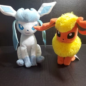 Flareon & Glaceon Eeve Pokemon Center 2013 Sitting 8" Plush Stuffed Toy Lot Of 2 - Picture 1 of 13