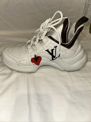 Louis Vuitton女式标志设计运动鞋39码正品 — 第 1/4 张图片