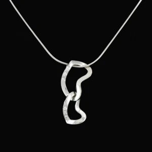 Georg Jensen. 18 Karat Weißgold Anhänger mit Diamanten - ineinandergreifende Herzen - Bild 1 von 5