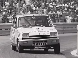 RENAULT 5 LS MONACO GP SEÑORA CARRERA 1974 PERÍODO ORIGINAL FOTOGRAFÍA DPPI FOTO - Imagen 1 de 2