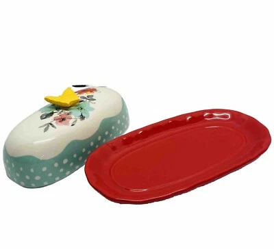 Plato de mantequilla Pioneer Woman PW con tapa lunares/mango de mariposa floral Foto 1 de 4