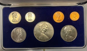 1975 New Zealand Seven-Coin Set in Blue Clamshell Case  A8 - Bild 1 von 3
