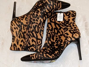 Botas al tobillo Calvin Klein para mujer talla 9 cuero de vaca natural estampado de leopardo  - Imagen 1 de 8