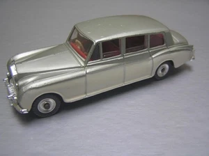 Dinky Toys 198 Rolls Royce Phantom V made in England 1/43 scale Near Mint - Picture 1 of 8
