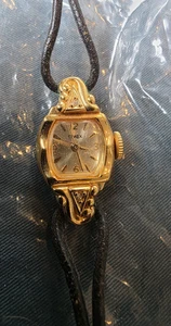 RARE VINTAGE LADIES TIMEX GOLD REAL DIAMONDS WATCH - Picture 1 of 5