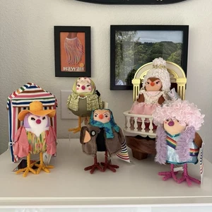 Neu mit Etikett 2024 & 2025 Pride Featherly Friends 7er Set Queen - Mrs. Pride - Filmstar - Bild 1 von 24