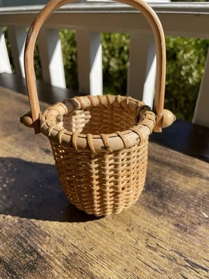 Cesta oscilante Nantucket pequeña base de madera soporte votivo Foto 1 de 4