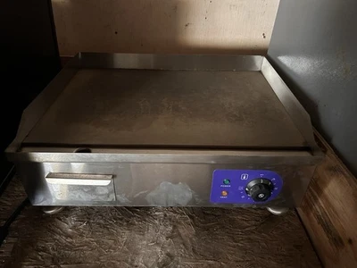 Commercial Electric Flat Top Grill/Griddle, Power Stove, 110V, 60Hz, 2.6kw - Image 1 of 4