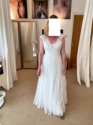 Vestido de novia Mikaella 2216 Foto 1 de 4