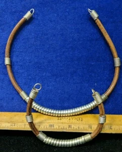 Neu 2X Stück Klassisch Unikat Vintage Leder + Metall Halskette Armband Set Unisex - Bild 1 von 9