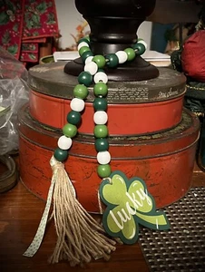 St Pactrick's Day Green White Wood Beaded garland for table tray fireplace 30" - Picture 1 of 21