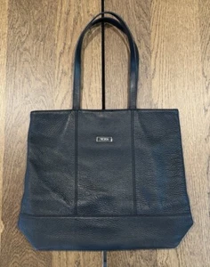 Tumi Pebbled Leather Double Handle Large Tote Bag Black Pockets Magnetic Close - Bild 1 von 13