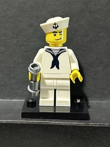 Sailor - LEGO Minifigure- Series 4 - #8804 - Complete - Picture 1 of 2