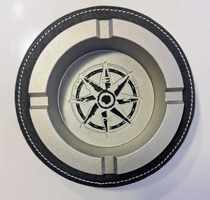 Posacenere tabacco Marlboro logo bussola sigarette metallo e pelle 1998 nuovo con scatola - Foto 1 di 4