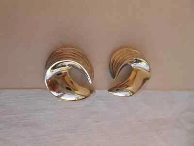 ORECCHINI Trifari metallo colore argento chiusura a clip - Immagine 1 di 3