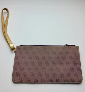 Dooney & Bourke Signature Wristlet Pouch Clutch Keychain Wallet  - Picture 1 of 9