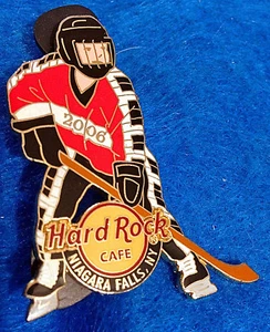 NIAGARA FALLS ICE HOCKEY PLAYER PIANO KEYS TEAM UNIFORM 06 Hard Rock Cafe PIN LE - Picture 1 of 1