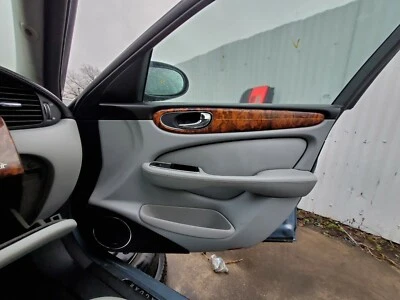 2004-2005-2006-2007 JAGUAR  VANDEN PLAS RIGHT FRONT INTERIOR DOOR PANEL LHJ - Image 1 of 2