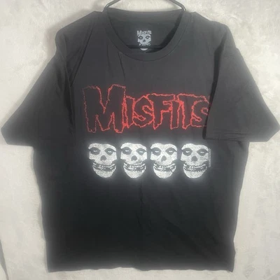 Misfits Band Tee Shirt Adult XL Black Red 4 Skulls Mens 2600 - Image 1 of 4