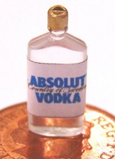 1:12 Scale Vodka Label On A Bottle Tumdee Dolls House Miniature Drink Accessory