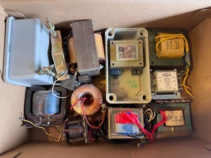 8,8kg Elektronische Bauteile Konvolut - Trafos, F 11.063/1, WR-A70 uvm. #3.5G - Zdjęcie 1 z 11