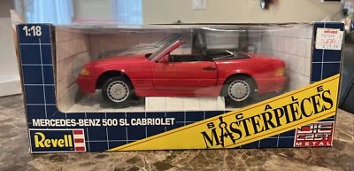 Revell Masterpieces 1:18 Mercedes-Benz 500SL Cabriolet Convertible - Image 1 of 4