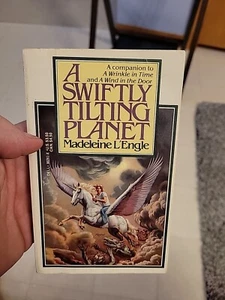 A SWIFTLY TILTING PLANET Madeleine L'Engle 1979 Dell Vintage paperback FANTASY - Picture 1 of 4