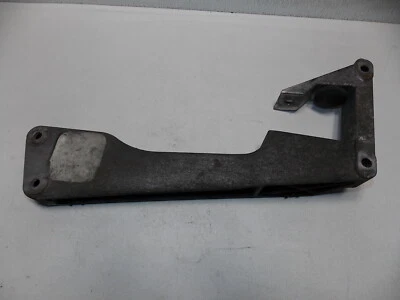 Оригинальный поперечный элемент крепления коробки передач BMW E46 6750856 01-05 325xi 330xi - Изображение 1 из 4