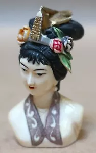 ANTIQUE HAND CARVED JAPANESE SIGNED LADY BUST VERY FINE WORK - Bild 1 von 6