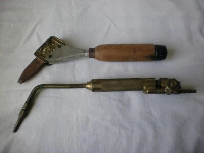 2 fers à souder anciens dont un Jupiter, électrique - Photo 1/4