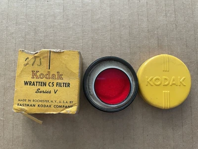 Vintage KODAK Wratten C5 Filter Series V Red w/ Case & Box - Image 1 of 4