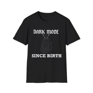 Camisa Gato Modo Oscuro - Diseño Parodia Gótica - Divertida Camiseta Moody Kitty - Imagen 1 de 8