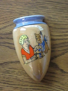 Little Orphan Annie & Sandy Ceramic Wall Pocket Vase 1930s Orange Lusterware - Picture 1 of 3