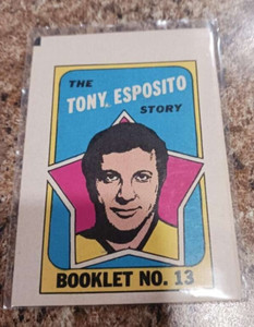 1971-72 O-PEE-CHEE BOOKLET TONY ESPOSITO VINTAGE NHL HOCKEY CARD # 13 BV RARE SP