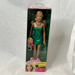 NUEVO EN CAJA Difícil de Encontrar 2011 Barbie MAYO ESMERALDA Piedra de Nacimiento Muñeca Caja Muestra Desgaste - Imagen 1 de 5