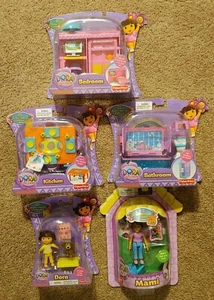 NIP DOLLHOUSE BUNDLE: Dora The Explorer Mami, Dora, Bedroom, Bathroom, Kitchen - Picture 1 of 12