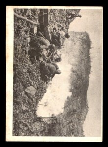 1964 Donruss Combat #10 Smoking Them Out EX