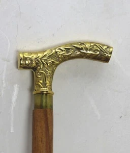 Antico bastone da passeggio in legno artigianale vittoriano manico testa ottone reale - Foto 1 di 13