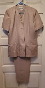 Joan Leslie - Pant Suit - Picture 1 of 7