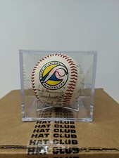 1996 West Michigan Whitecaps Team Signed Ball w/case (A)
