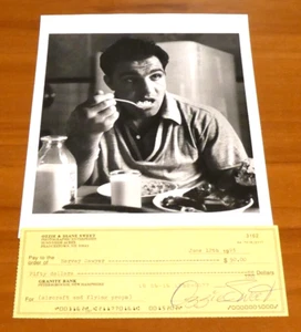 Foto de Rocky Marciano 8x10 creada por Ozzie Sweet con cheque cancelado firmado por Ozzie - Imagen 1 de 6
