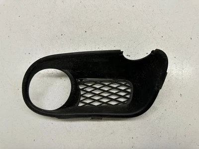 Revestimiento faros antiniebla / rejilla delantera Volkswagen Touareg I 2005 DRA49649 Foto 1 de 3