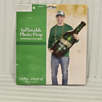 Botella de cerveza inflable del día de San Patricio foto utilería adultos fiesta telón de fondo selfies Foto 1 de 3