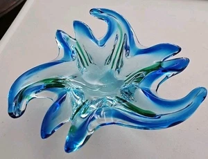 Cuenco de vidrio artístico de Murano soplado a mano - diseño de onda azul y verde estrella de 7,5" usado en excelente estado - Imagen 1 de 5